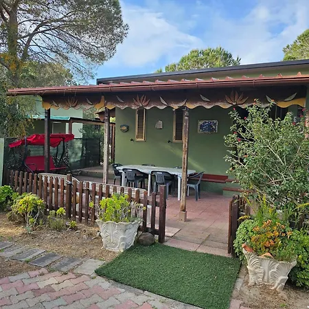 Inside A Κάμπινγκ *